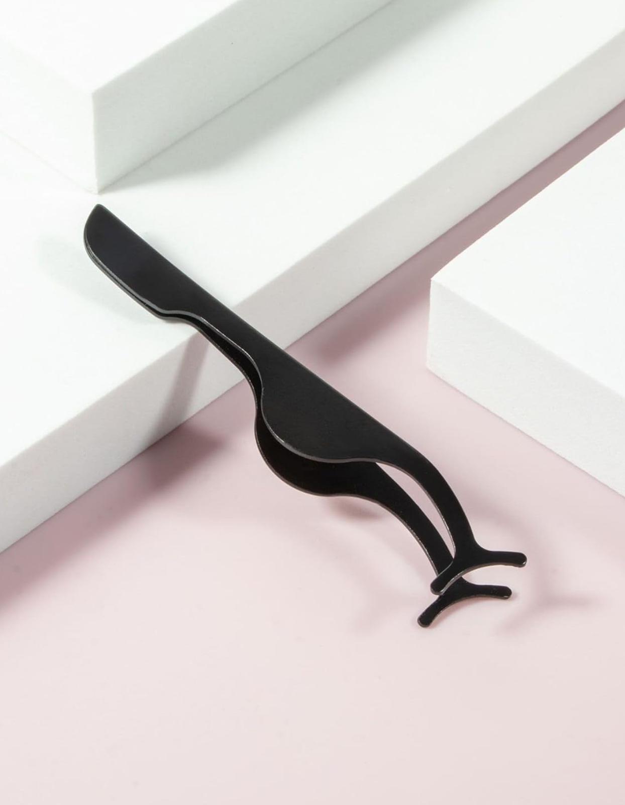 Eyelash Applicator Tool