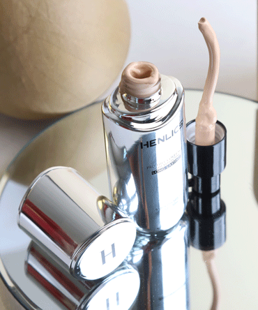 HENLICS - PRO FULL COVERAGE LIGHT REFLECTING LONG LASTING (30ml)