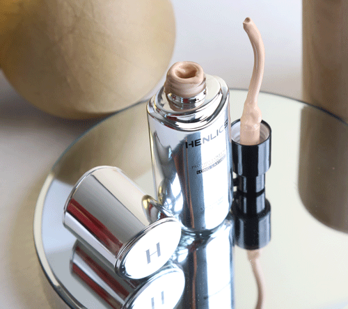 HENLICS - PRO FULL COVERAGE LIGHT REFLECTING LONG LASTING (30ml)