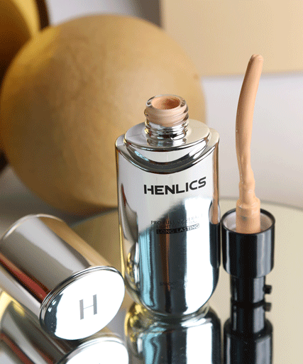 HENLICS - PRO FULL COVERAGE LIGHT REFLECTING LONG LASTING (30ml)