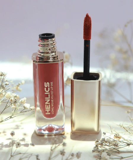أحمر الشفاه المخملي المقاوم للماء من هينليكس
