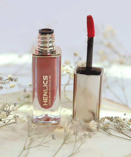 أحمر الشفاه المخملي المقاوم للماء من هينليكس