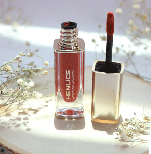 أحمر الشفاه المخملي المقاوم للماء من هينليكس