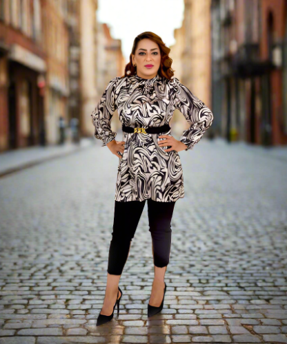 Classy Black & White Patterned Blouse And Black Pants Classy Black & White Patterned Blouse And Black Pants