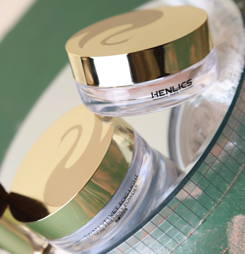 HENLICS -  SWAN VELVET FOG LIGHT SKIN-FRIENDLY POWDER (8g)