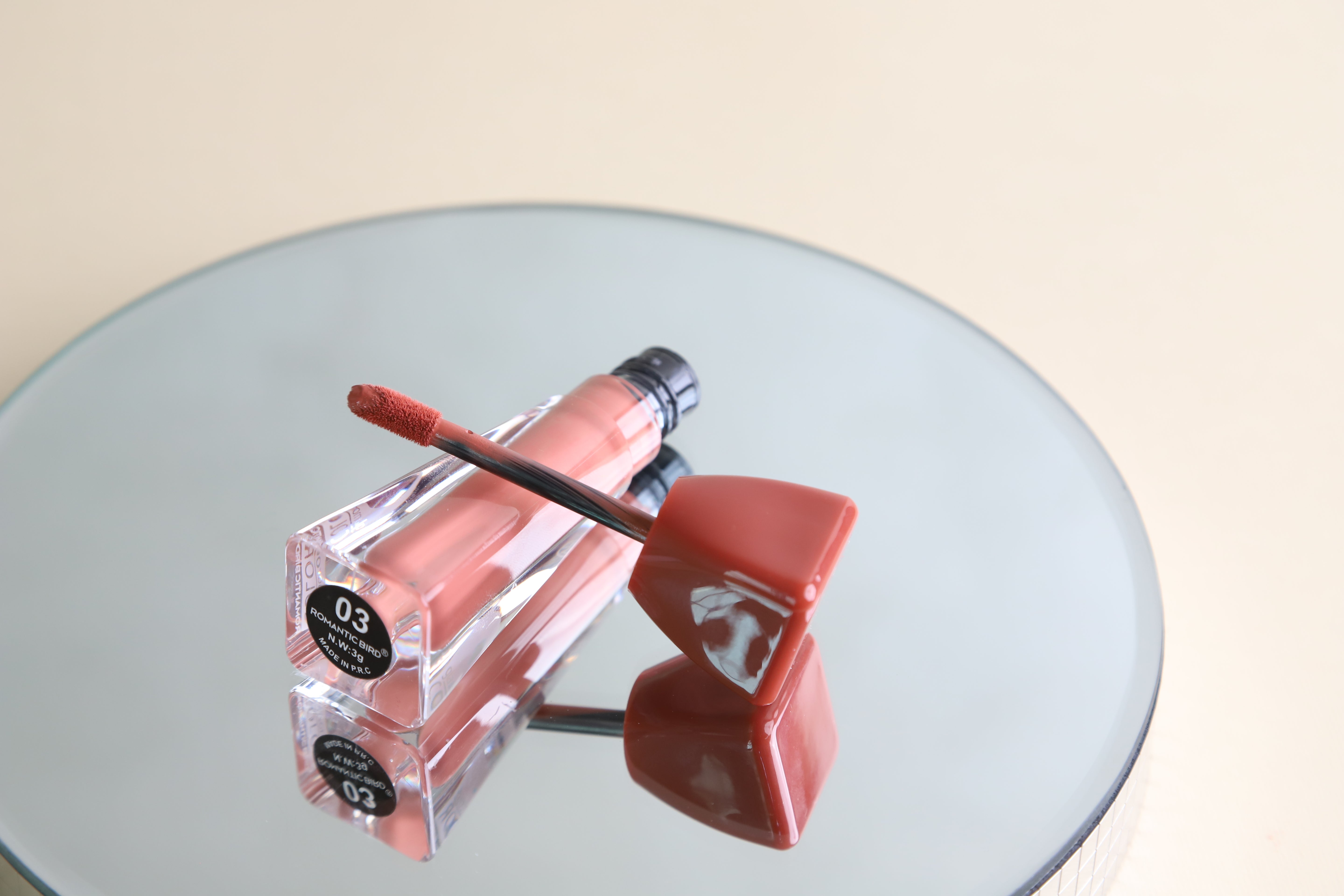 GLAMOROUS ROMANTIC BIRD MATTE LIPGLOSS