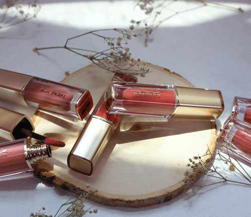 أحمر الشفاه المخملي المقاوم للماء من هينليكس