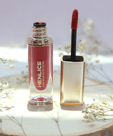 أحمر الشفاه المخملي المقاوم للماء من هينليكس