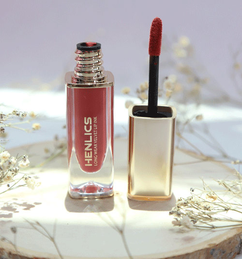 أحمر الشفاه المخملي المقاوم للماء من هينليكس