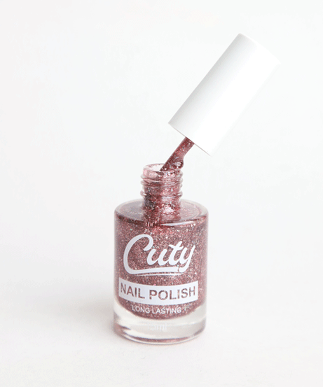 طلاء أظافر كيوتي طويل الأمد