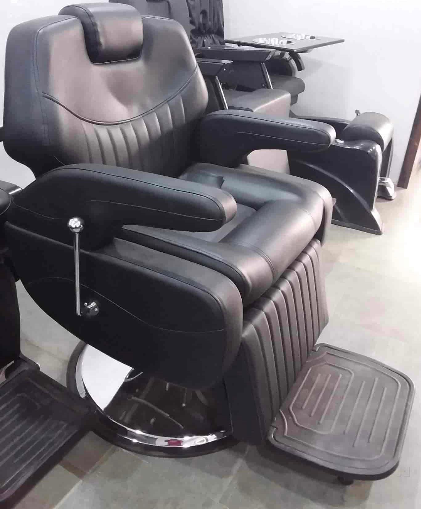 كرسي حلاق الشعر المحترف والجمال