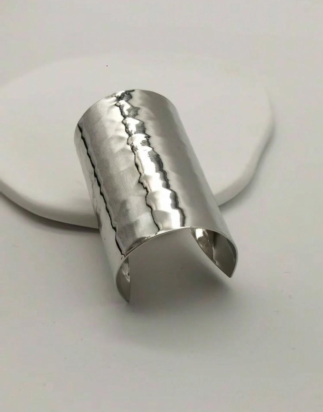 Hair Clip With Concave-Convex