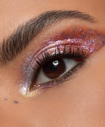 Essence - Multichrome Flakes Eyeshadow Topper