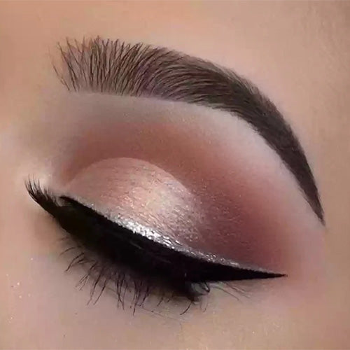 Rival Loves Me - Liquid Eyeshadow