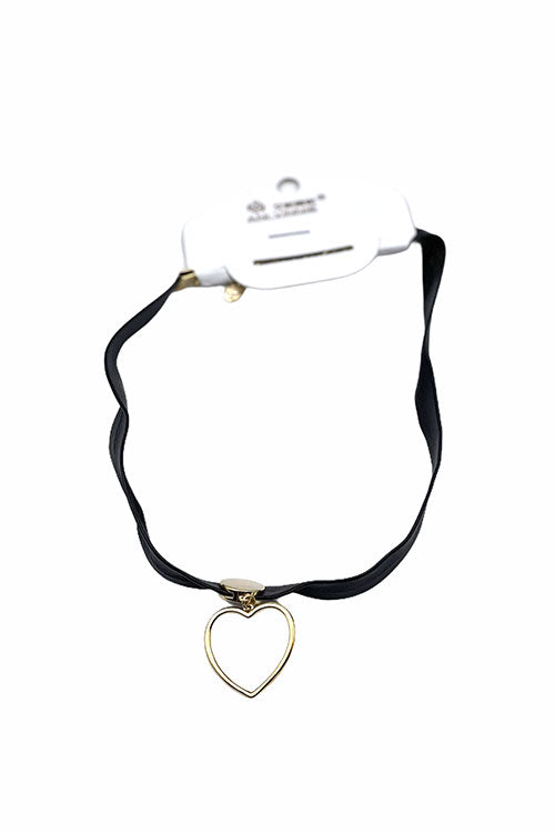 قلادة فاخرة على شكل قلب